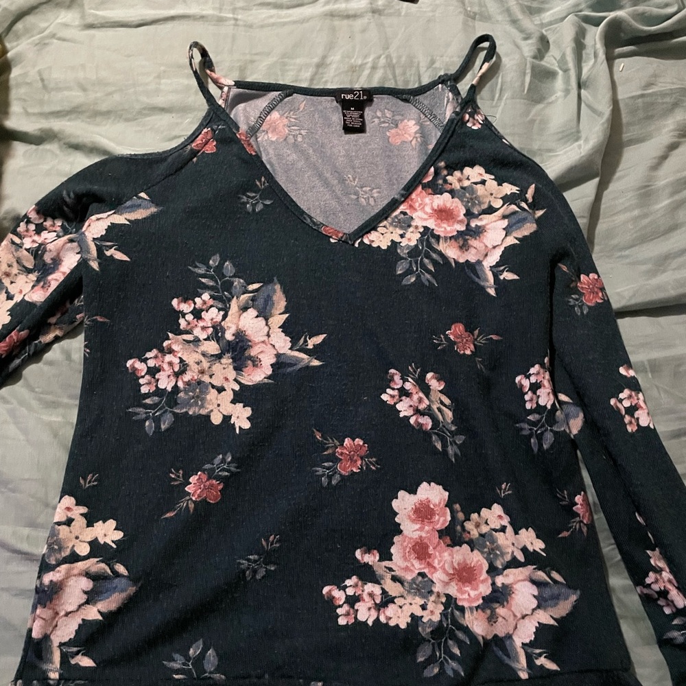rue21 off the shoulder long sleeve top size medium worn lightly